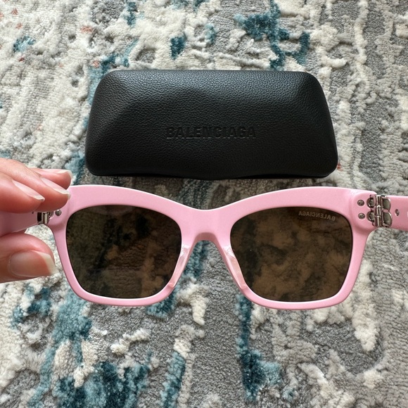 BALENCIAGA PINK BARBIE SUNGLASSES NEW - Picture 7 of 8